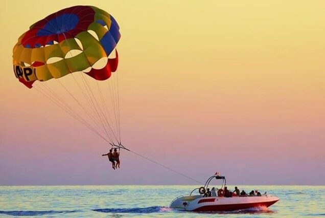 Dubai Parasailing